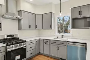 1032 Arlington Ave, Grand Haven, MI 49417 - Photo 9