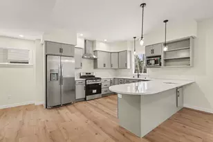 1032 Arlington Ave, Grand Haven, MI 49417 - Photo 13