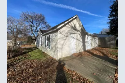 310 Locust Street, Marshall, MI 49068 - Photo 3