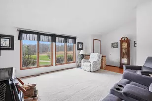 2725 Cooley Lake Rd, Highland, MI 48356 - Photo 9