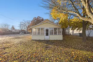 2209 Hughes Ave, Norton Shores, MI 49441 - Photo 3