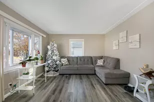 1620 Royal Oak St SW, Wyoming, MI 49519 - Photo 5