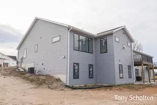 5151 Blendon Mdw Cir, Hudsonville, MI 49426 - Photo 21