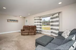 7700 Ridgewood Dr, Jenison, MI 49428 - Photo 9