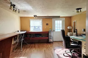 44 Leroy St, Hillsdale, MI 49242 - Photo 19