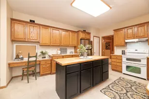 6837 Brickleton Ct, Portage, MI 49024 - Photo 11