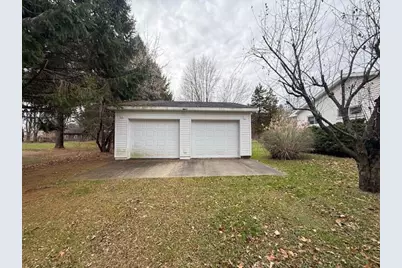 21133 26 Mile Road, Olivet, MI 49076 - Photo 11