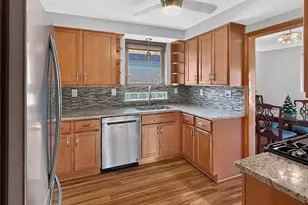 9949 Sterling Ave, Allen Park, MI 48101 - Photo 7