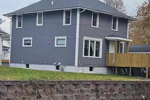 1210 Guernsey Ct, Saint Joseph, MI 49085 - Photo 5