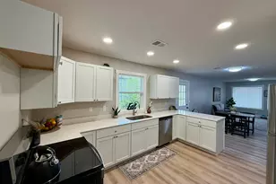 287 E Walton Ave, Muskegon, MI 49442 - Photo 11