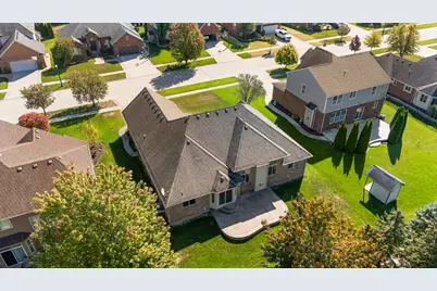 50247 Cheltenham Drive, Macomb, MI 48044 - Photo 17