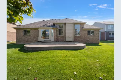 50247 Cheltenham Drive, Macomb, MI 48044 - Photo 9