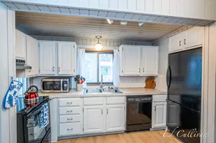 211 N Division St, Spring Lake, MI 49456 - Photo 13