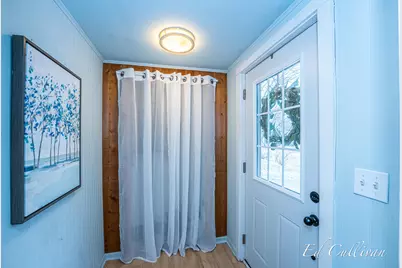 211 N Division Street, Spring Lake, MI 49456 - Photo 3