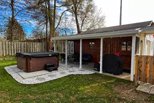 374 Elizabeth St, Rockford, MI 49341 - Photo 5