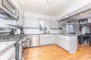 1470 Nightingale Rd, Wixom, MI 48393 - Photo 11