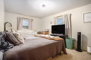 145 Vanarmon Ave, Battle Creek, MI 49017 - Photo 13