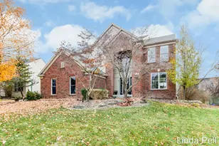 33 Fox Point Ct NE, Ada, MI 49301 - Photo 1