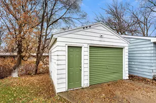 1233 Emerald Ave NE, Grand Rapids, MI 49505 - Photo 41