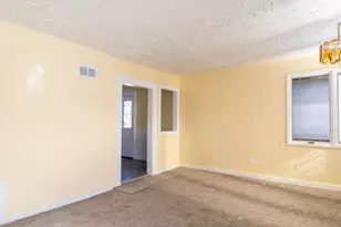 14411 Knox Ave, Warren, MI 48089 - Photo 7