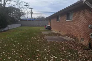 22700 Stair Dr, Clinton Twp, MI 48036 - Photo 15