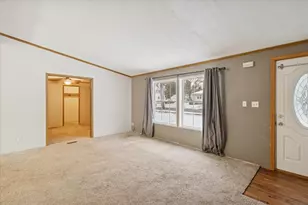 835 Fleming Ave, Jackson, MI 49202 - Photo 9