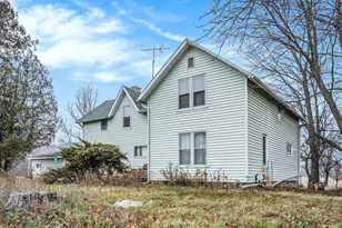 1088 W Remus Rd, Mount Pleasant, MI 48858 - Photo 7