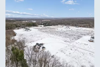 330 Cumberland Avenue SE, Lowell, MI 49331 - Photo 7