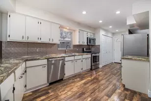 805 Landsdowne Ave, Portage, MI 49002 - Photo 5