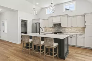 4712 Knapp Bluff Dr NE, Grand Rapids, MI 49525 - Photo 3