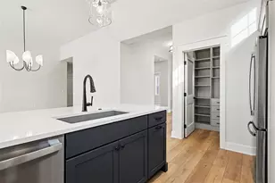 4712 Knapp Bluff Dr NE, Grand Rapids, MI 49525 - Photo 7