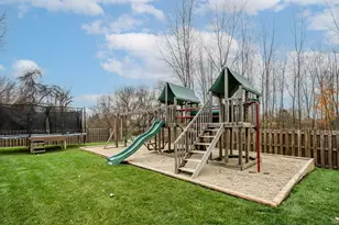 4779 Pleasant Meadow Circle, Saint Joseph, MI 49085 - Photo 41