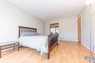 18025 University Park Dr, Livonia, MI 48152 - Photo 25