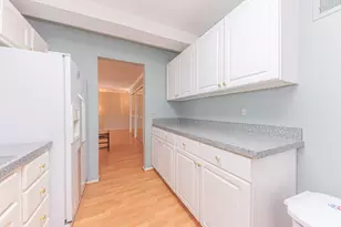 18025 University Park Dr, Livonia, MI 48152 - Photo 21