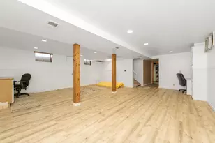 733 Hazen St, Paw Paw, MI 49079 - Photo 19