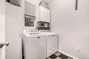 562 Brookstone St, Holland, MI 49423 - Photo 21