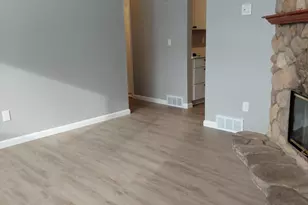 30966 Dover Ave, Garden City, MI 48135 - Photo 5