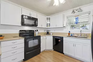 3416 Butternut St, Lambertville, MI 48144 - Photo 11