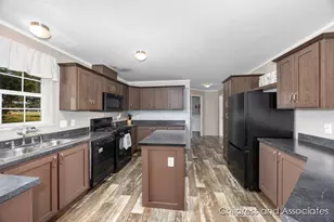 360 E Tuttle Rd, Ionia, MI 48846 - Photo 9