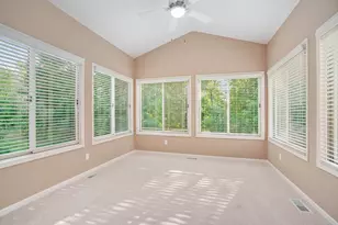 1092 Kensington St NW, Grand Rapids, MI 49534 - Photo 11