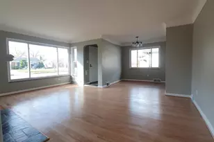 20945 Parkcrest Dr, Harper Woods, MI 48225 - Photo 3