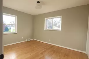 20945 Parkcrest Dr, Harper Woods, MI 48225 - Photo 9