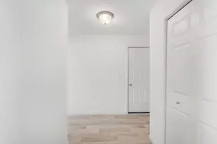 1037 Foxglove Ave, Vicksburg, MI 49097 - Photo 7