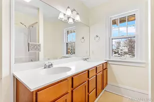 186 W 12th St, Holland, MI 49423 - Photo 37