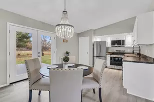 1024 Maplegrove Rd, Jackson, MI 49201 - Photo 11