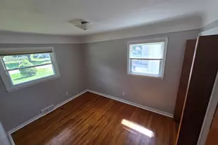 15935 Foch St, Livonia, MI 48154 - Photo 5