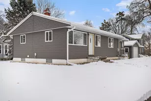 305 S Mingo St, Albion, MI 49224 - Photo 3