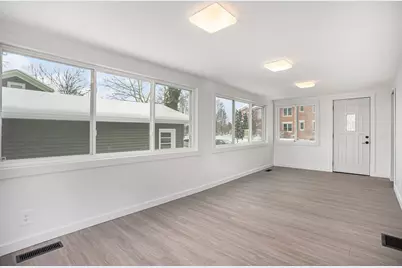 305 S Mingo Street, Albion, MI 49224 - Photo 5