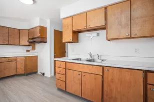 305 S Mingo St, Albion, MI 49224 - Photo 7