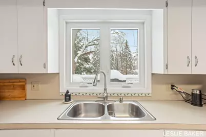 943 College Avenue, Holland, MI 49423 - Photo 17